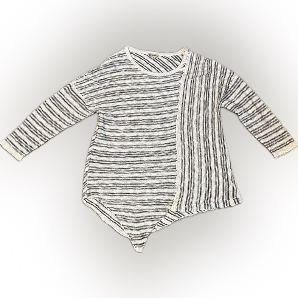 Democracy Striped Asymmetrical Hem Sweater Top Beige & Gray size M - Picture 7 of 16